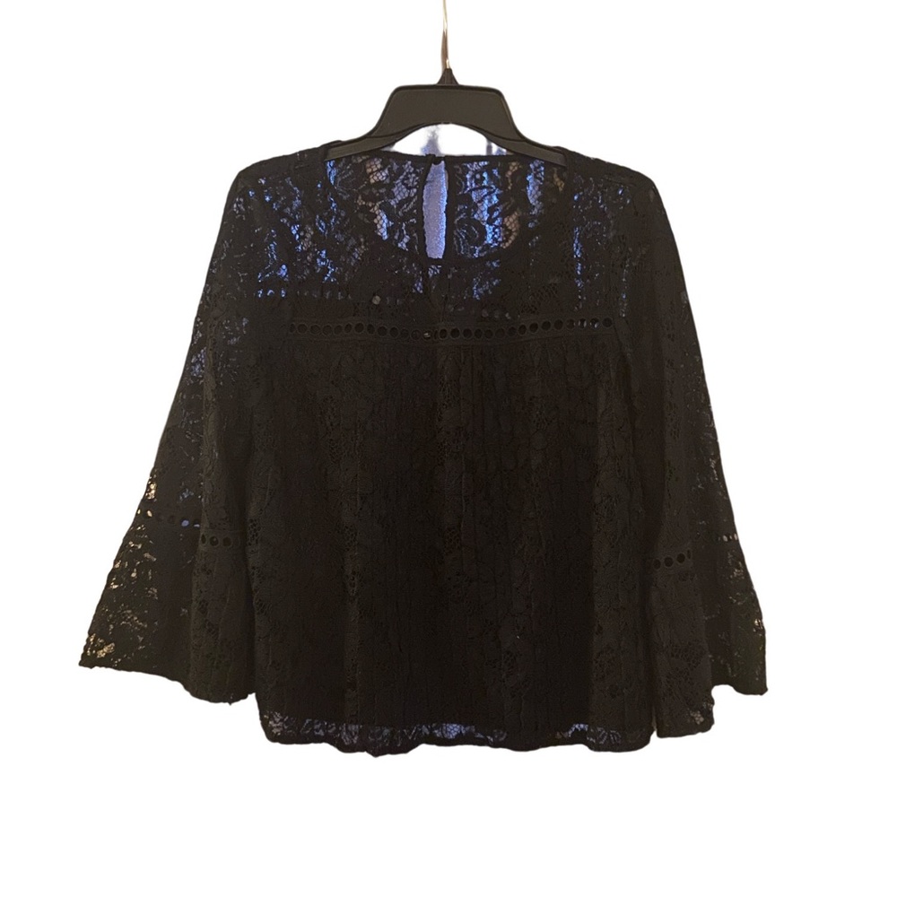 Laundry Brand Size Medium Bell Sleeved Lace Style Blouse